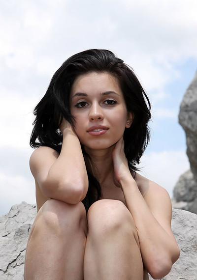 Vic E in Mountains from Femjoy