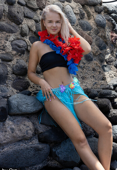 Emma K in Aloha from Femjoy