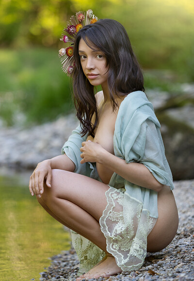 Olivia Linz in Ufer from Femjoy
